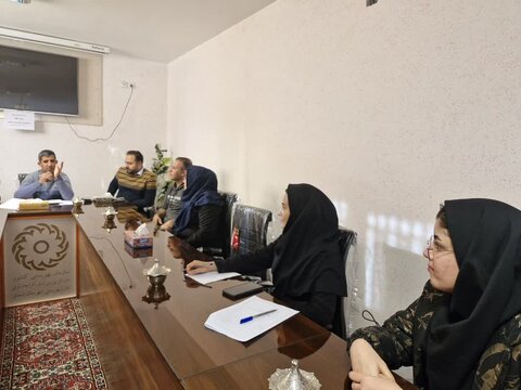 جلسه توجیهی پویش سلام محله در بهزیستی شهرستان شبستر
