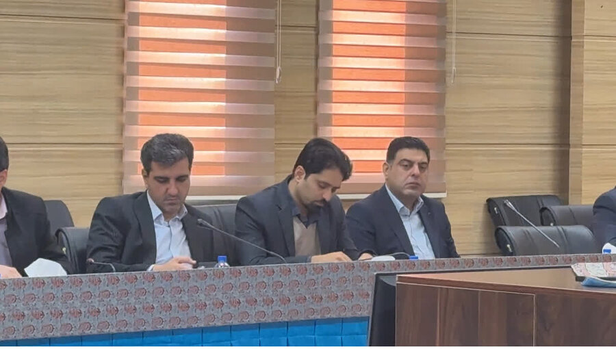 برگزاری جلسه شورای اشتغال و سرمایه‌گذاری استان با محوریت بررسی تسهیلات تبصره ۱۵