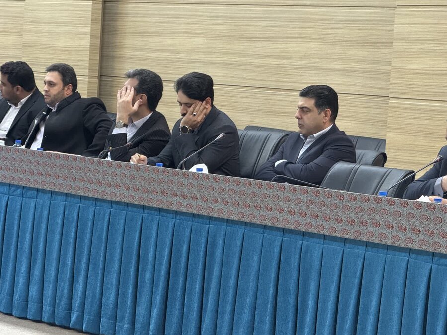 برگزاری جلسه شورای اشتغال و سرمایه‌گذاری استان با محوریت بررسی تسهیلات تبصره ۱۵