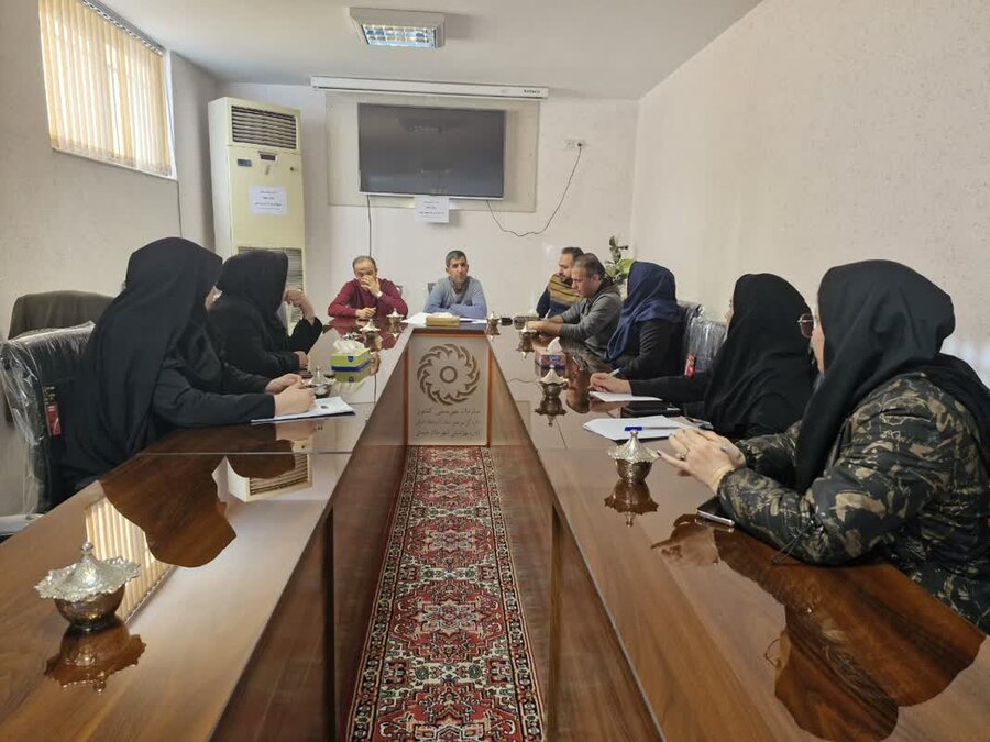 جلسه توجیهی پویش سلام محله در بهزیستی شهرستان شبستر