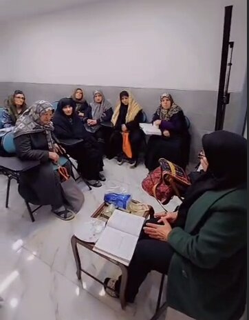 فیلم| برگزاری دوره‌های آموزش احکام برای زنان سالمند همدان