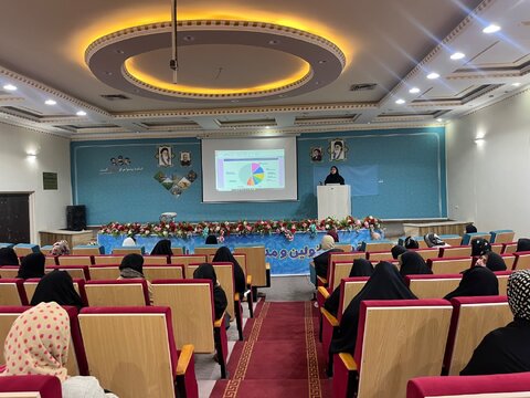 پیشوا | برگزاری همایش پیشگیری از بیماری های زنان