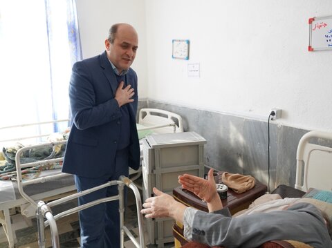 تجلیل مدیرکل بهزیستی گیلان از جانبازان سرافراز مقیم آسایشگاه معلولین و سالمندان در رشت