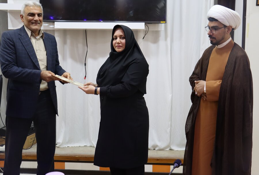 مدیرکل بهزیستی بوشهر در جمع جانبازان و ایثارگران بهزیستی