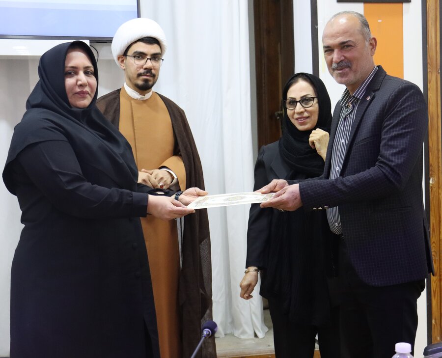 مدیرکل بهزیستی بوشهر در جمع جانبازان و ایثارگران بهزیستی