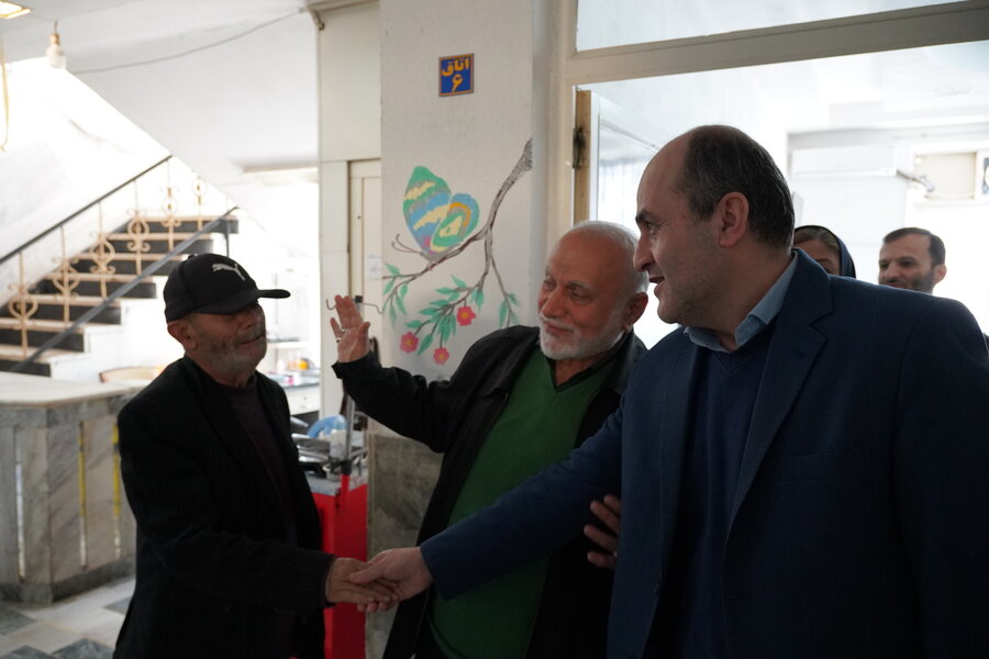 تجلیل مدیرکل بهزیستی گیلان از جانبازان سرافراز مقیم آسایشگاه معلولین و سالمندان در رشت 