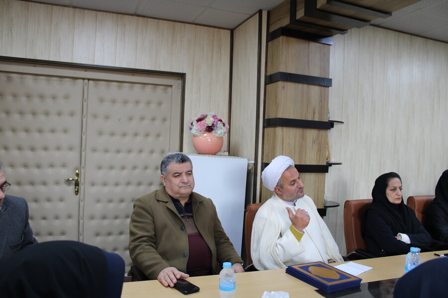 تجلیل مدیرکل بهزیستی گیلان از کارکنان جانباز بهزیستی گیلان