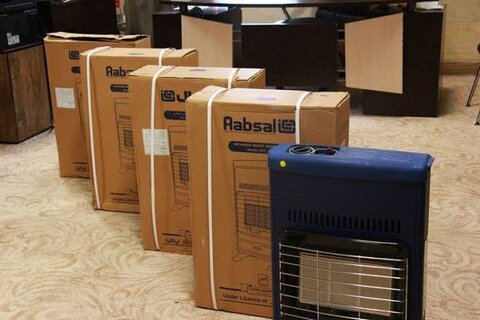 ملارد | توزیع وسایل گرمایشی میان مددجویان بهزیستی ملارد در آستانه فصل سرما