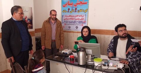 بازدید سرپرست اداره بهزیستی چالران از اجرای طرح غربالگری بینایی کودکان ۳ تا ۶ سال