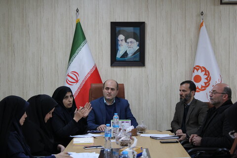 نشست هم اندیشی جانمایی بیماران فاقد سر پرست ارجاعی از بیمارستان پور سینا رشت به مراکز شبانه روزی بهزیستی 