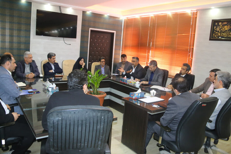 برگزاری جلسه هماندیشی و رفع موانع اشتغال با محوریت نیروگاههای تجمیعی