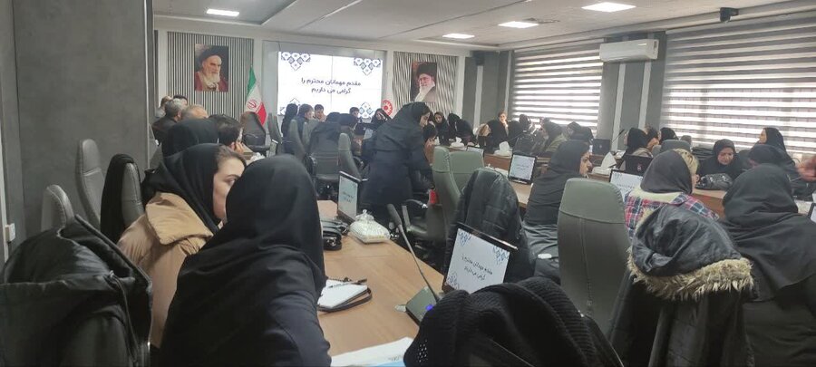 نشست هم‌اندیشی مدیران مراکز مثبت زندگی همدان با محوریت ارتقای کیفیت خدمات برگزار شد