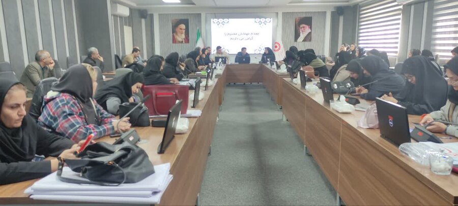نشست هماندیشی مدیران مراکز مثبت زندگی همدان با محوریت ارتقای کیفیت خدمات برگزار شد