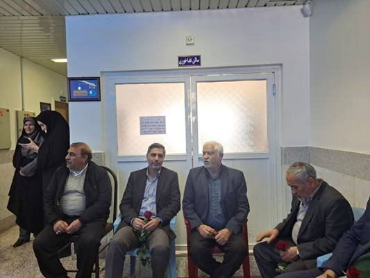 خمینیشهر| دیدار با فرمانده سپاه و بازدید از آسایشگاه جانبازان