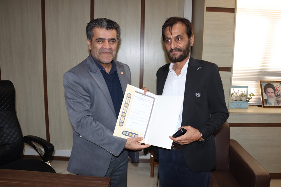 مدیر کل بهزیستی خوزستان از کارکنان جانباز تجلیل کرد