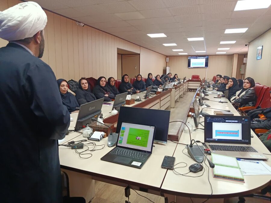دوره آموزشی «خانواده منتظر و تربیت مهدوی» ویژه پرسنل بهزیستی استان البرز برگزار شد