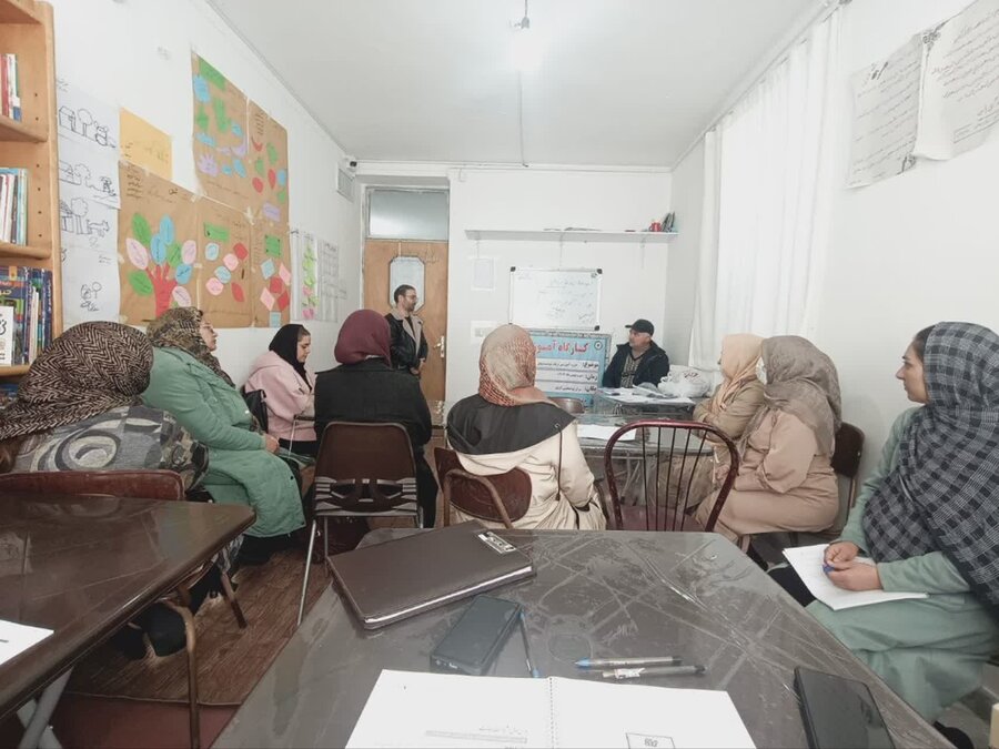 کارگاه آموزشی پیشگیری از اعتیاد ویژه زنان در رزن برگزار شد