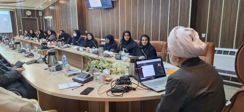 کلاس آموزشی ۱۲ ساعته مصوبه کشوری با موضوع «خانواده منتظر و تربیت مهدوی» برگزار شد