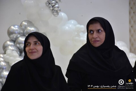 آیین تکریم از نوعروسان فرزندان مستقل بهزیستی