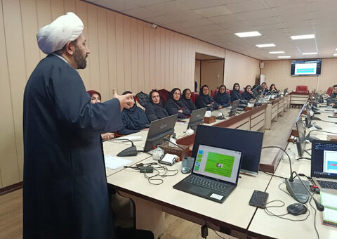 دوره آموزشی «خانواده منتظر و تربیت مهدوی» ویژه پرسنل بهزیستی استان البرز برگزار شد