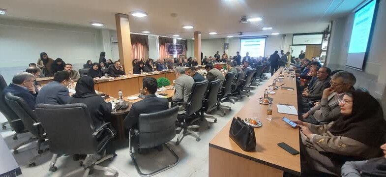 نشست شورای سالمندان شهرضا و دهاقان با حضور معاون وزیر و رئیس سازمان بهزیستی کشور