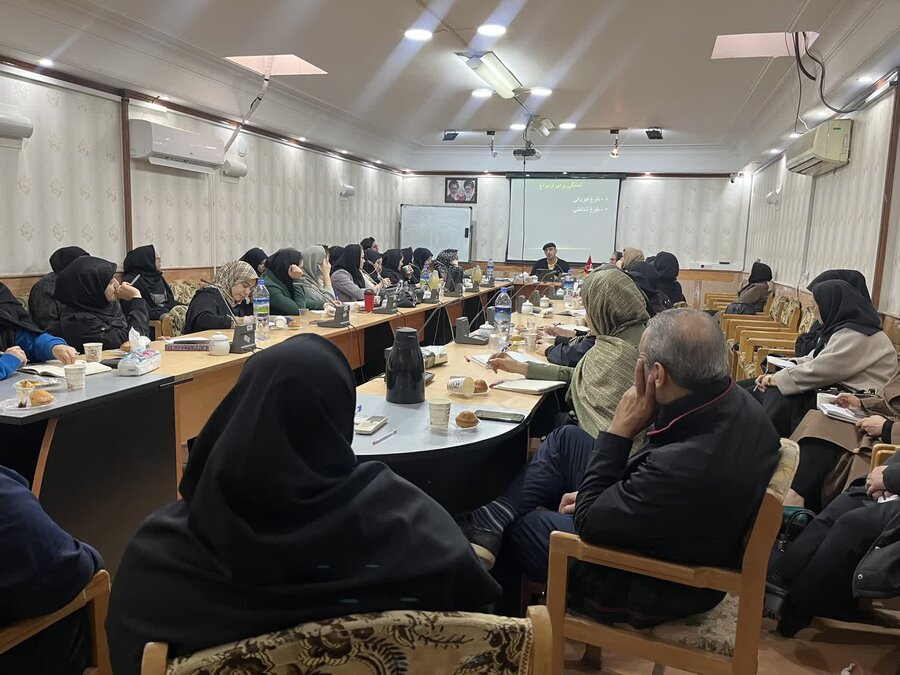کارگاه تخصصی درمان اختلالات فرا زناشویی برای مشاوران بهزیستی قم برگزار شد