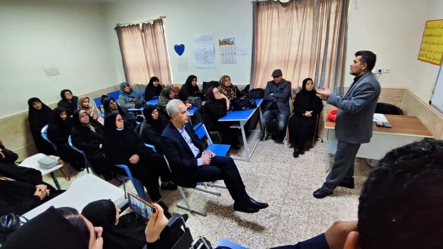 حضور مدیرکل بهزیستی خوزستان در مرکز «مِهر و گفت‌وگو» اهواز