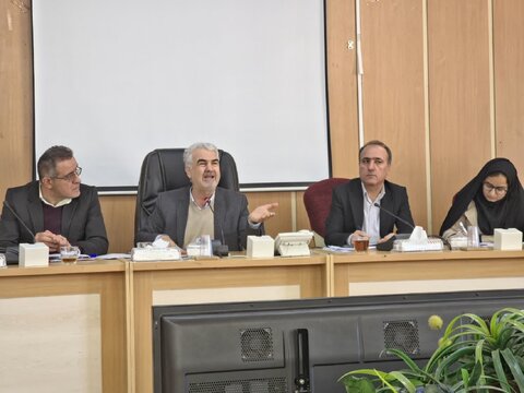 جلسه شورای سالمندان کهگیلویه و بویراحمد برگزار شد؛ برنامه‌ریزی علمی برای مواجهه با موج جمعیت سالمندان؛ از امروز باید آینده را ساخت