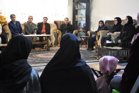 دیدار مسئولان بهزیستی با کودکان مرکز کیمیای هستی