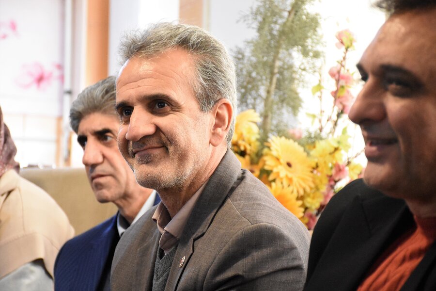 مرکز کیمیای هستی - 9 بهمن