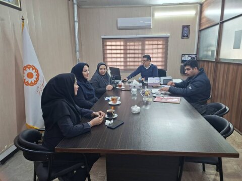 پردیس  | جلسه هماهنگی اجرای پویش «ارتقای سلامت اجتماعی محله‌محور سلام» در ستاد اداره بهزیستی 