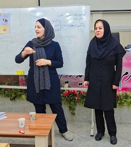 شهرری | برگزاری جلسه آگاه‌سازی زنان سرپرست خانوار در بهزیستی شهرستان ری