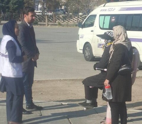 شهر قدس | استقرار اورژانس اجتماعی بهزیستی در محلات کم‌برخوردار شهرستان 