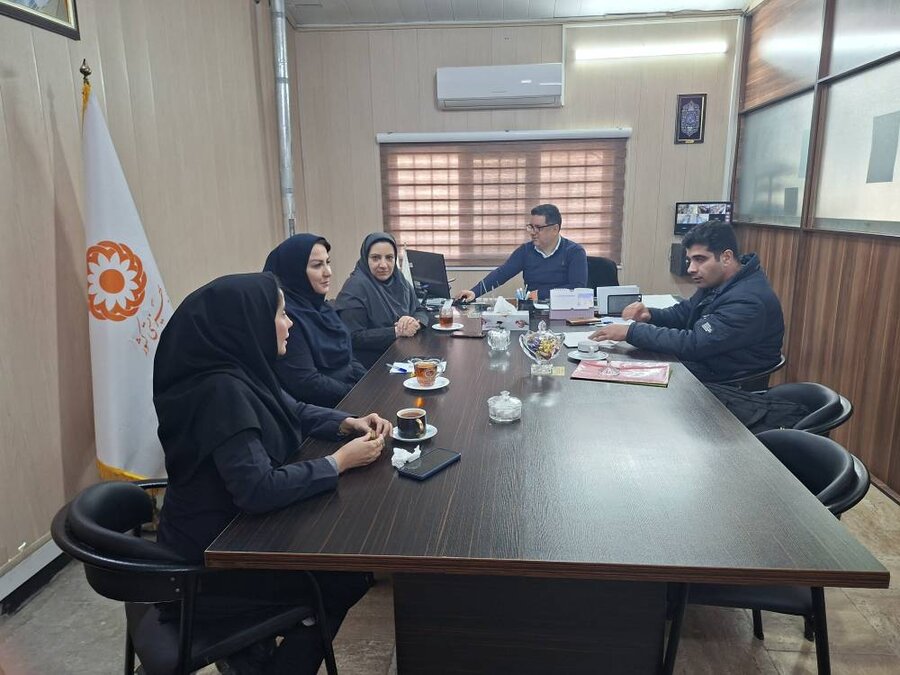 پردیس  | جلسه هماهنگی اجرای پویش «ارتقای سلامت اجتماعی محله‌محور سلام» در ستاد اداره بهزیستی 