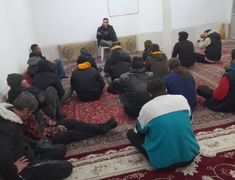 شهر قدس | برگزاری جلسات گروهی روانشناسی در مرکز اقامتی بهبود و بازتوانی راهیان مهر و ایمان