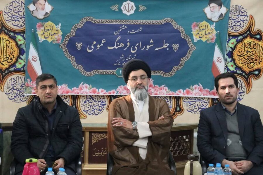 پیشوا| فرماندار بر نقش مؤثر بانوان در توسعه اجتماعی و اقتصادی تأکید کرد