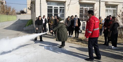 برگزاری دوره جامع آموزش مدیریت بحران ویژه افراد دارای معلولیت شنوایی در اداره بهزیستی مهاباد