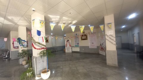 فیروزکوه | به مناسبت آغاز دهه فجر؛ اداره بهزیستی با آذین‌بندی به استقبال جشن‌های انقلاب رفت