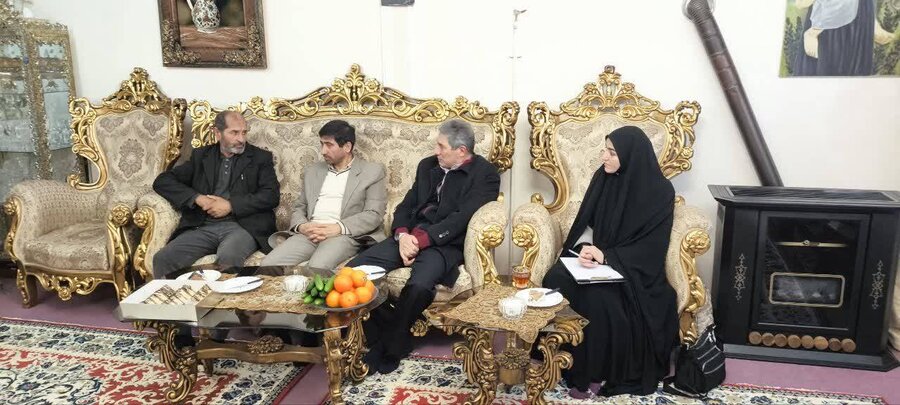 دیدار مسئولان بهزیستی آذربایجانغربی با جانباز معزز دفاع مقدس به مناسبت اعیاد شعبانیه و روز جانباز