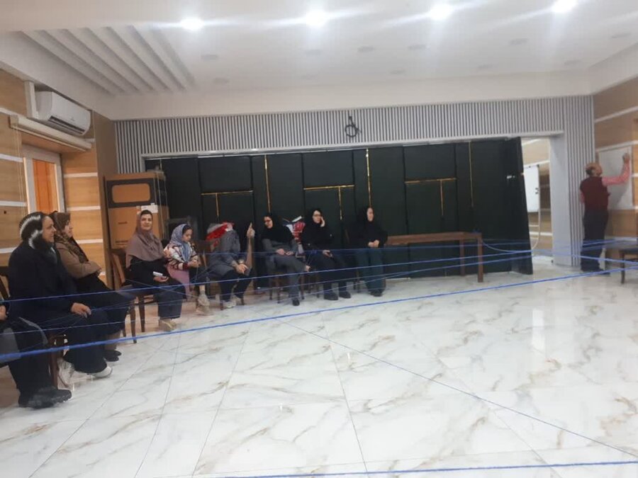 برگزاری کارگاه تربیت مربی و تسهیلگر ارتقای گروه‌های همیار محلی در استان