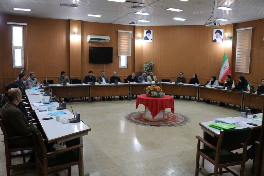 برگزاری جلسه بررسی مسائل و مشکلات اورژانس اجتماعی در آذربایجان‌غربی