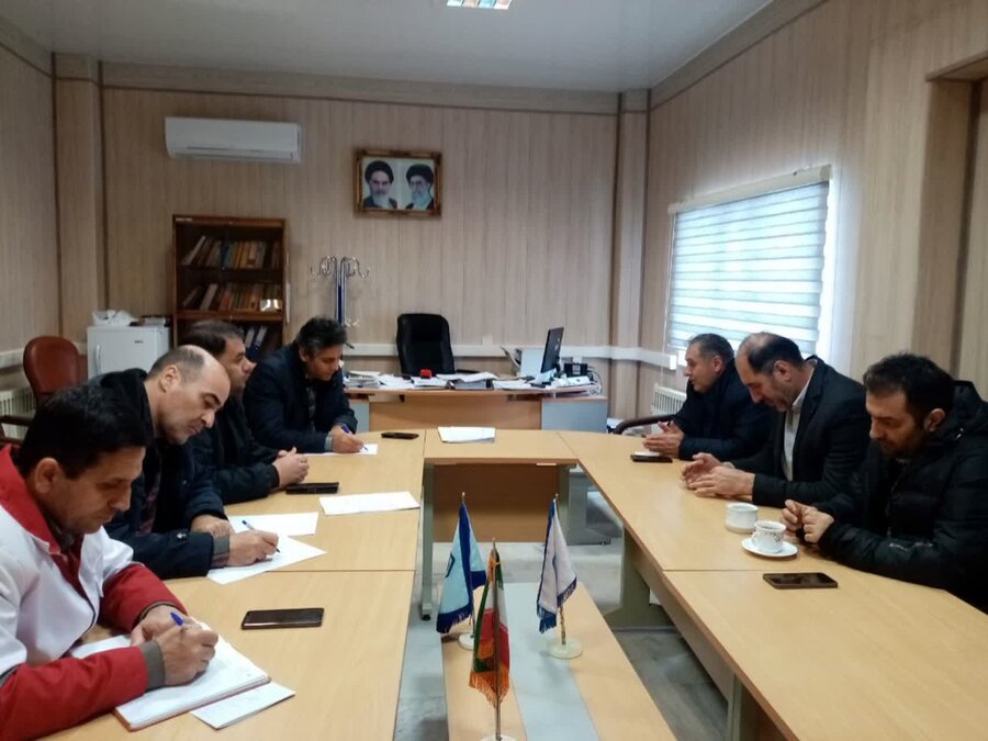 خلخال| برگزاری جلسه هماهنگی دهه مبارک فجر با شرکت اعضای سازمانها و ادارات حمایتی و مردم نهاد با حضور ریاست اداره بهزیستی