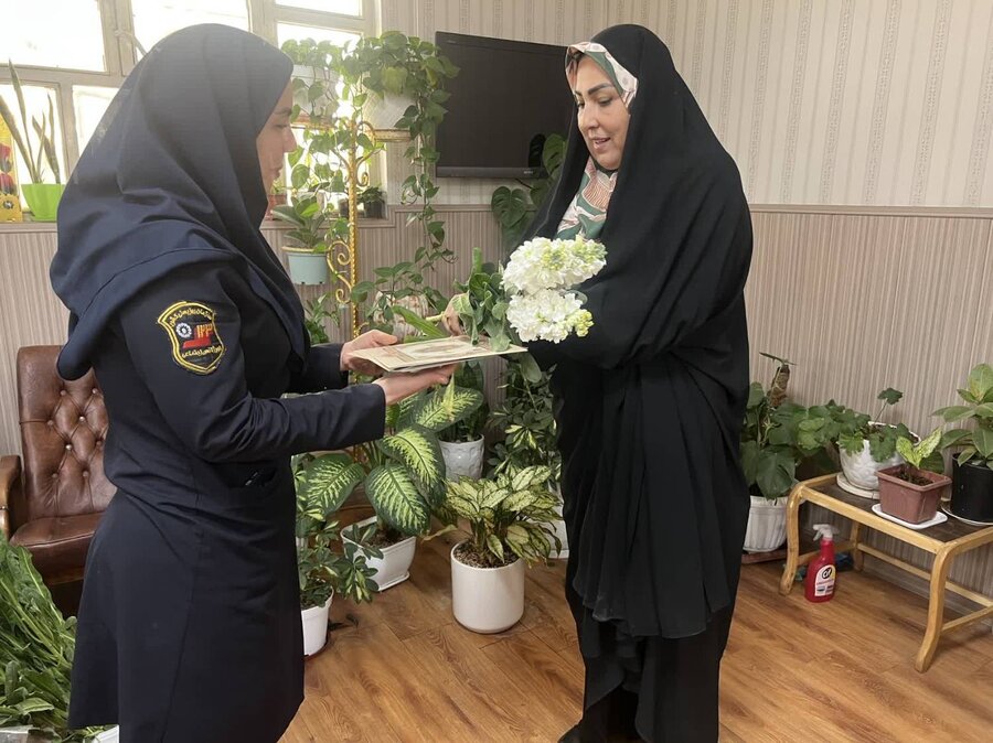 پاکدشت | تجلیل از همکاران جوان بهزیستی به مناسبت ولادت حضرت علی‌اکبر(ع) و روز جوان