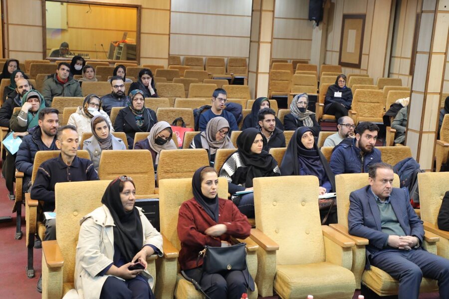 همایش اشتغال و بازاریابی جامعه هدف در  برگزار شد