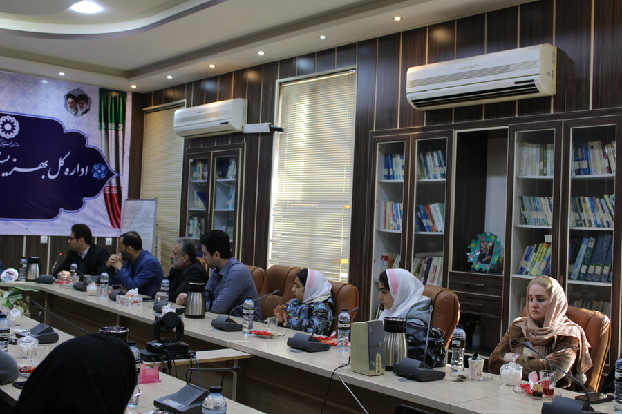 تجلیل از دانش آموزان نخبه تحت پوشش بهزیستی گیلان