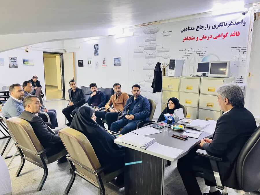 آغاز بکار ون سنتر قم با تحویل ون جدید