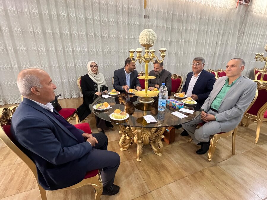 حضور مسئولان بهزیستی فارس در مراسم ازدواج زوج نابینا از مؤسسه شب‌چراغ