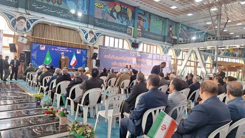 حضور مدیرکل و کارکنان بهزیستی گیلان در مراسم گرامیداشت آغاز دهه مبارک فجر