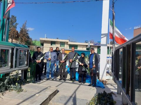 تجدید میثاق کارکنان بهزیستی استان البرز با آرمان‌های شهدا در آغاز دهه مبارک فجر