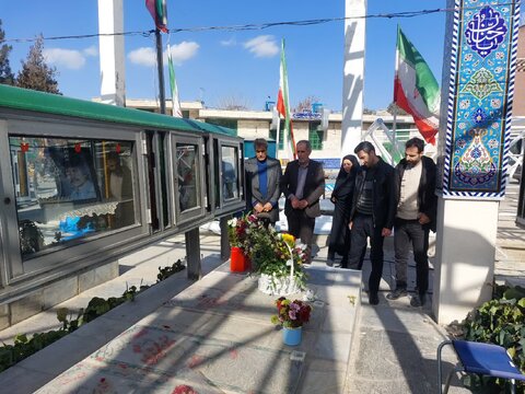 تجدید میثاق کارکنان بهزیستی استان البرز با آرمان‌های شهدا در آغاز دهه مبارک فجر